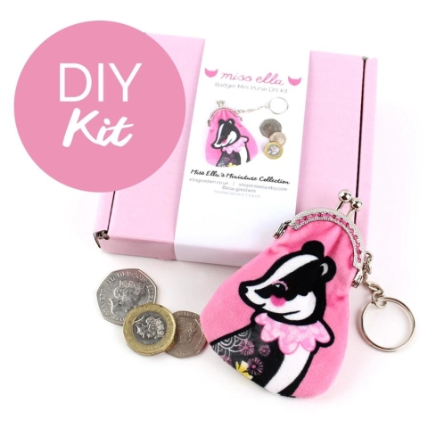 Miss Ella - DIY Kit: Badger Mini Purse cover image